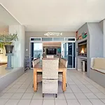 Windblom Retreat By Hostagents